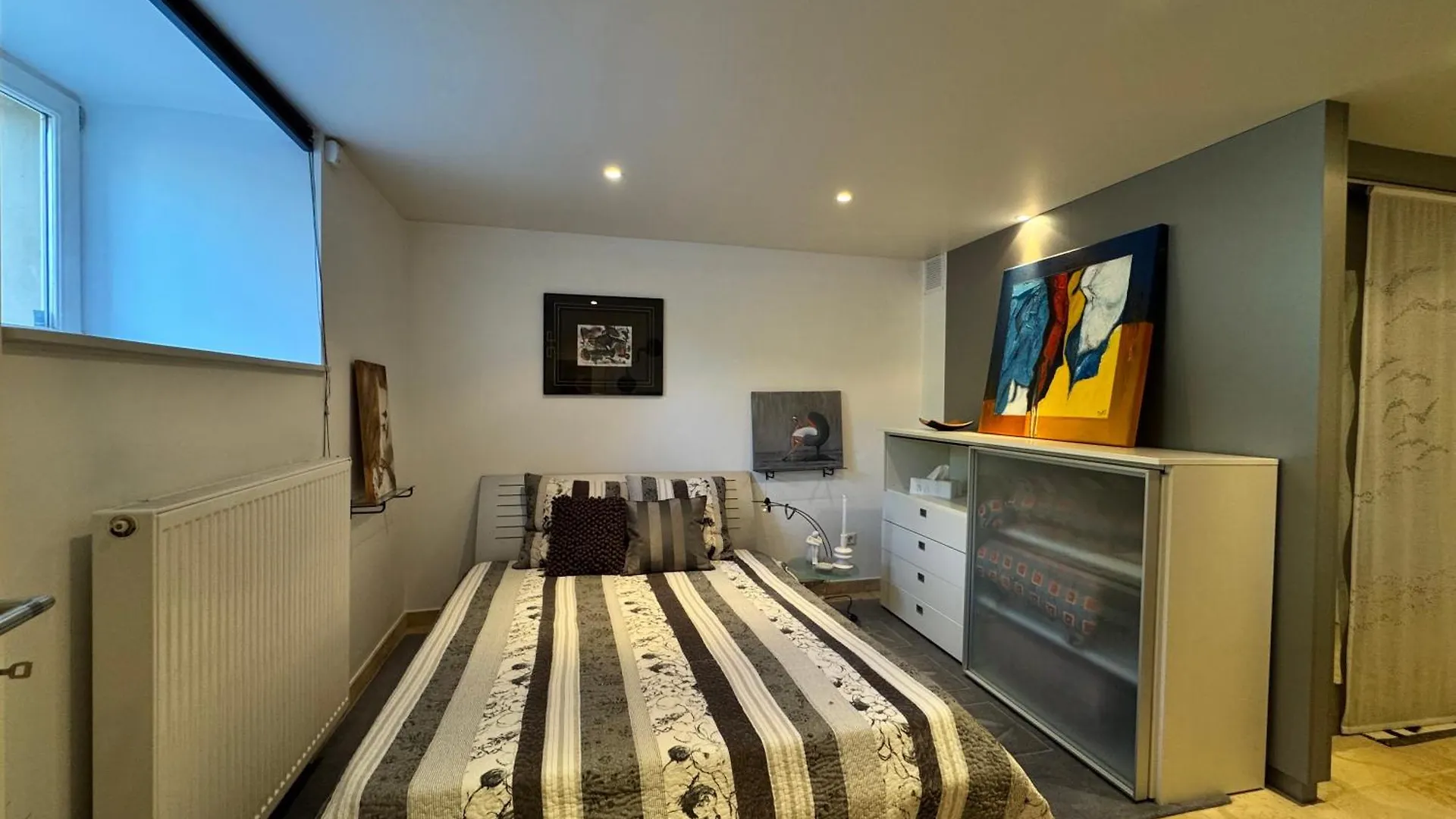 Pensión Hotel Historic Town Luxe And Epic View Luxemburgo